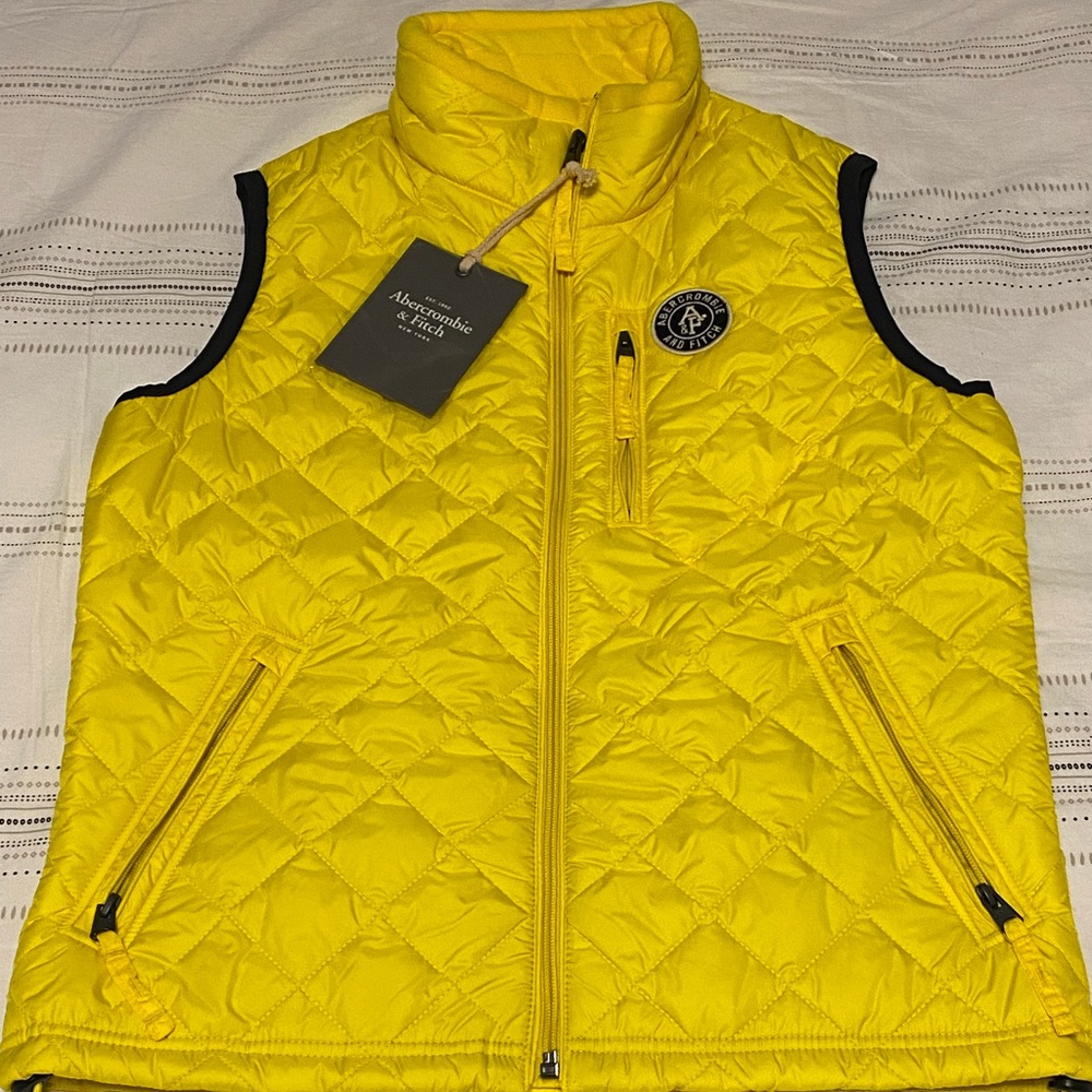 Abercrombie & Fitch Puffer Vest- New